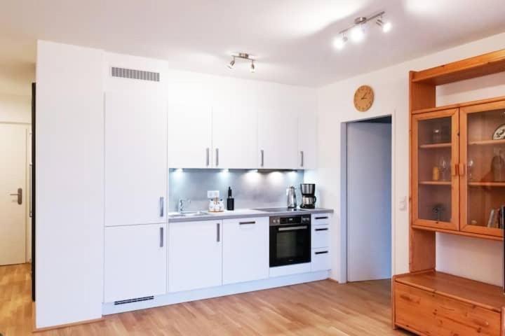 New, Quiet Flat Next To U1, Vic, Shopping Mall,... Wien Eksteriør bilde